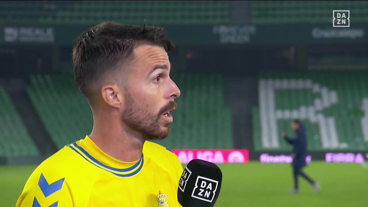 🗣️ "Si nos ponemos a pegar pelotazos en enero o en febrero estamos descendidos. Jugamos así desde pequeñitos" @Kirian10rguez defiende la forma de jugar de la @UDLP_oficial en #ElPostDeDAZN ⚽