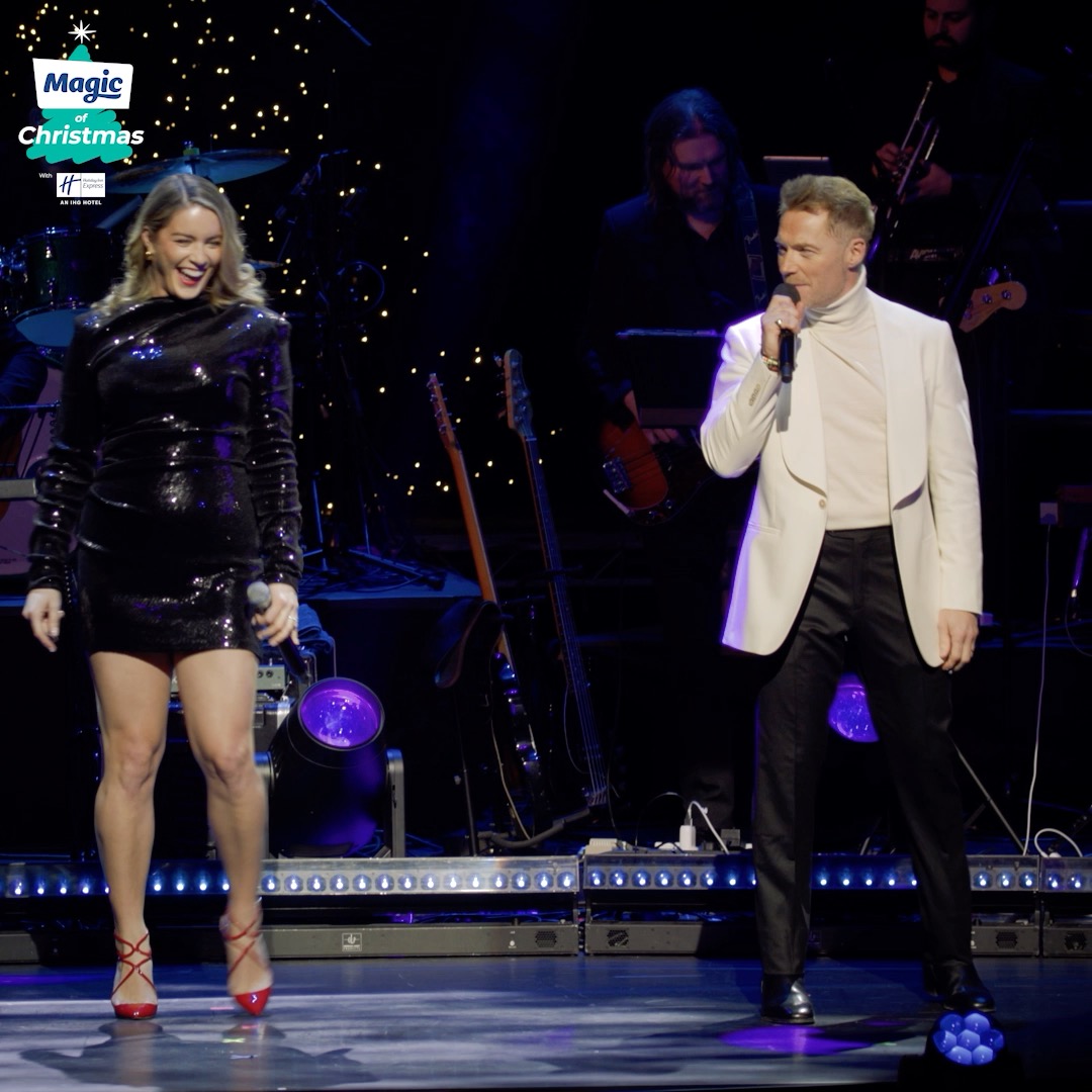 What a way to kick off Christmas!๐คฉ The amazing Lucie Jones and Ronan Keating singing Fairytale of New York!๐ #magicloveschristmas