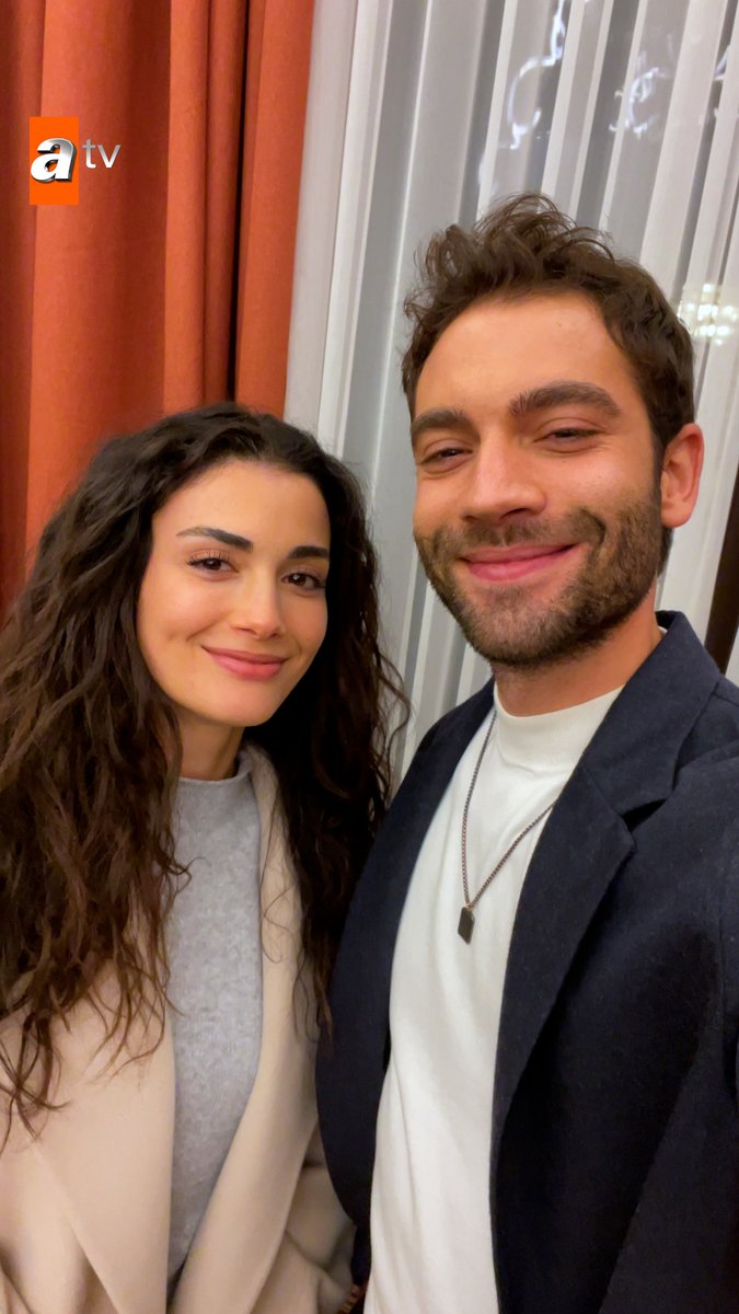 Bu akşam buluşuyoruz değil mi? 🤩 #Safir ‘Saklı Kalan Bir Aşk Hikayesi’ yeni bölümüyle bu akşam 20.00’de #atv’de. 💠 atv