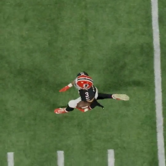 They got Carr in 4K throwing a fully loaded shrimp poboy