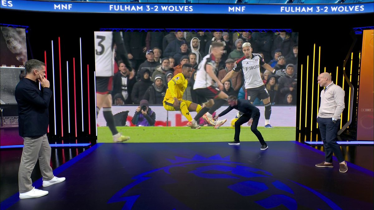 🗣️ "I think it's extremely harsh" 🗣️ "Very unfortunate again for Wolves" Jamie Carragher and Freddie Ljunberg take a closer look at the penalty decisions in Fulham vs Wolves 🎥