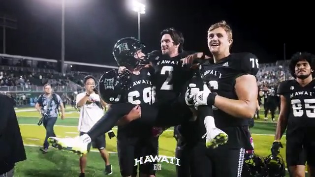 Don't mess with Senior Night magic. #BRADDAHHOOD x #GoBows