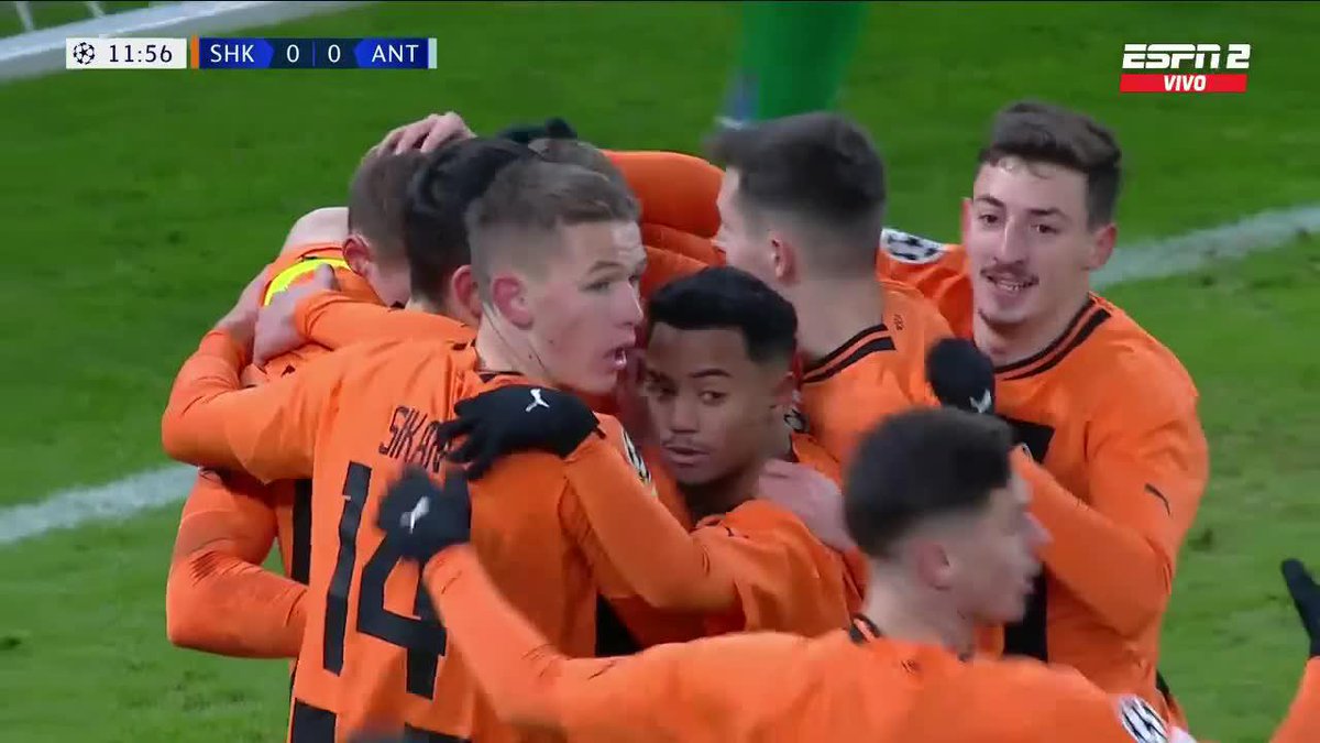¡DE LABORATORIO! Centro quirúrgico para la cabeza de Matviyenko y remate para el 1-0 de Shakhtar Donetsk ante Amberes en la #CHAMPIONSxESPN.