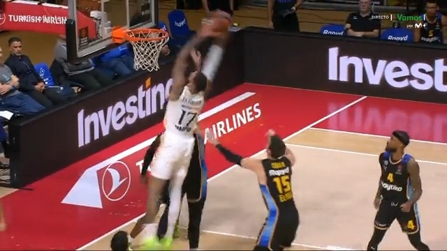 😱 ¡LA JUGADA DEL AÑO! 😍 ¿Qué locura es esta? #Eurofighters Real Madrid Basket Vincent Poirier Sergio Rodriguez