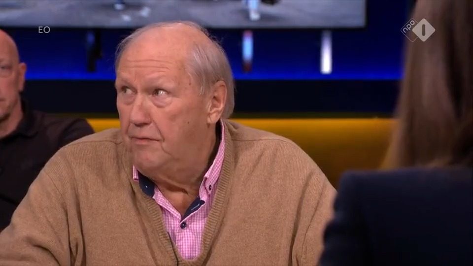 Als het aan Kijkduiner Edwin Rutten ligt, is de badplaats gastvrij richting asielzoekers. “Ik ben blij dat deze mensen niet in Ter Apel in het gras liggen. Waar wind je je over op? Ik denk dat een vorm van barmhartigheid op zijn plek is.” #Op1 #EO