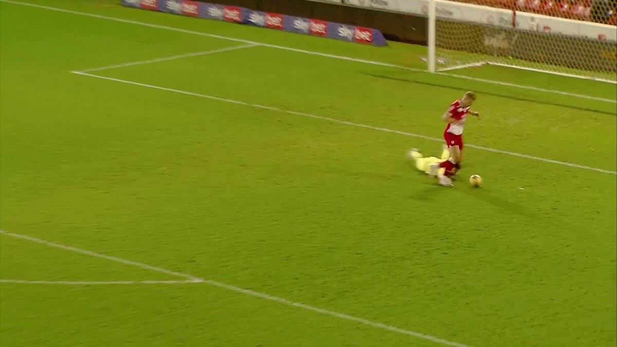 "I've never seen a goal like that in a game." ๐ Wycombe Wanderers manager Matt Bloomfield reflects on the bizarre goal conceded by his side in injury-time against Barnsley ๐ต๐ฆข