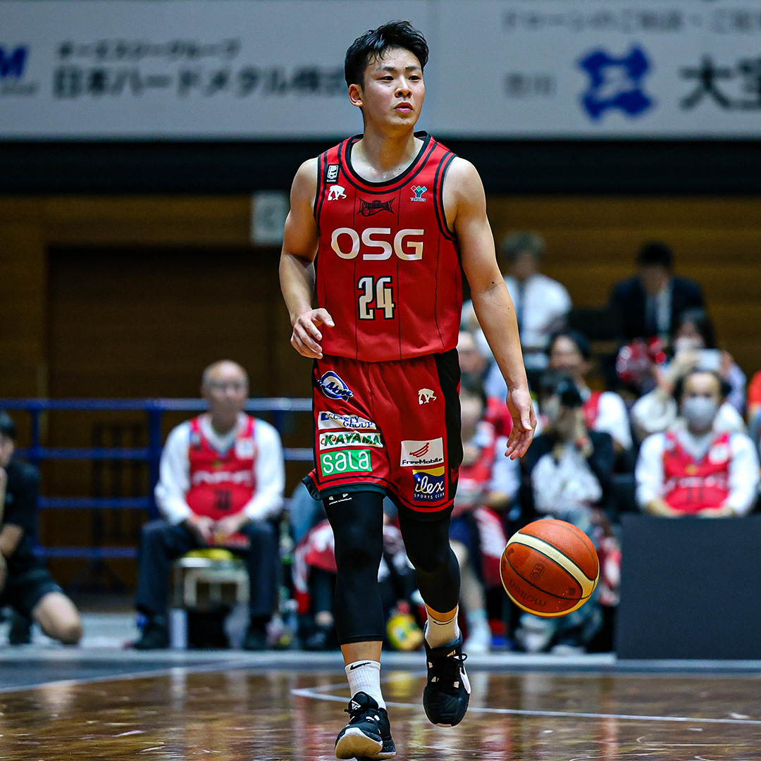 抜群の身体能力とスキルで相手を翻弄する三遠のキャプテン🔥 三遠#24 佐々木 隆成（PG・SG｜180cm） 今シーズン躍進が止まらない佐々木隆成選手のプレーをまとめました！ 佐々木隆成 Ryusei Sasaki 三遠ネオフェニックス🐤🔥SAN-EN NEOPHOENIX #Bリーグ