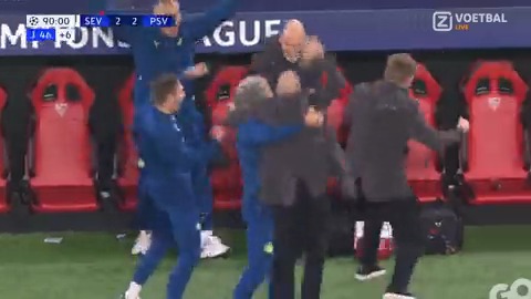 JAAAA! 𝐏𝐒𝐕 DOET HET! 🔥 Pepi maakt in de blessuretijd de winnende! 🤩 #ZiggoSport #UCL #SEVPSV