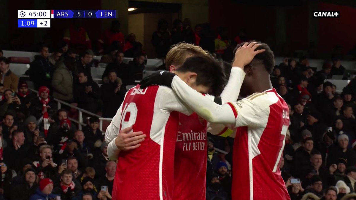 Bon, les mots commencent à manquer là... 5-0 pour Arsenal à la mi-temps face à Lens 🔴 #ARSRCL | #UCL