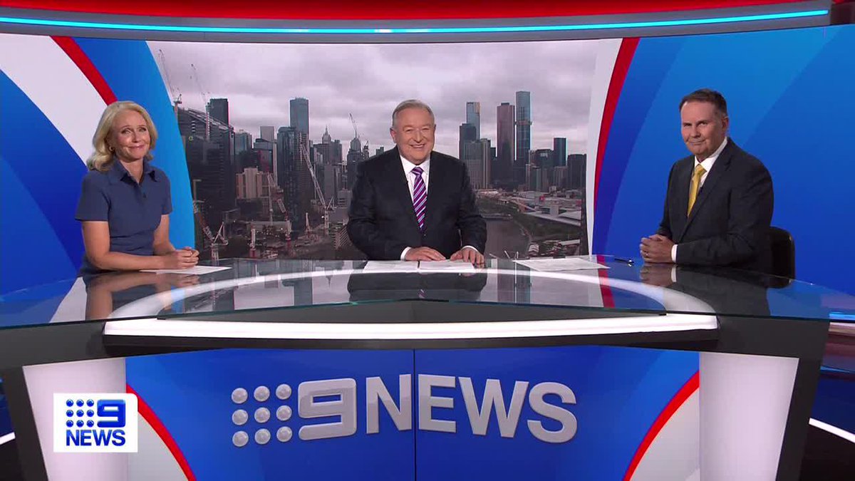 "It's been an honour and a pleasure." After 20 years on the desk together, Livinia Nixon and tony jones share a heartfelt message with Peter Hitchener. #9News
