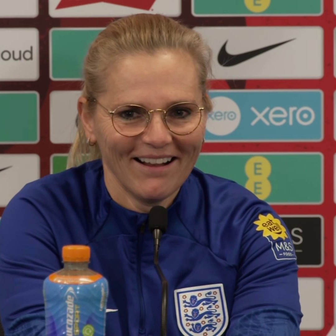 Sarina Wiegman is a Burna Boy fan 👀🎵