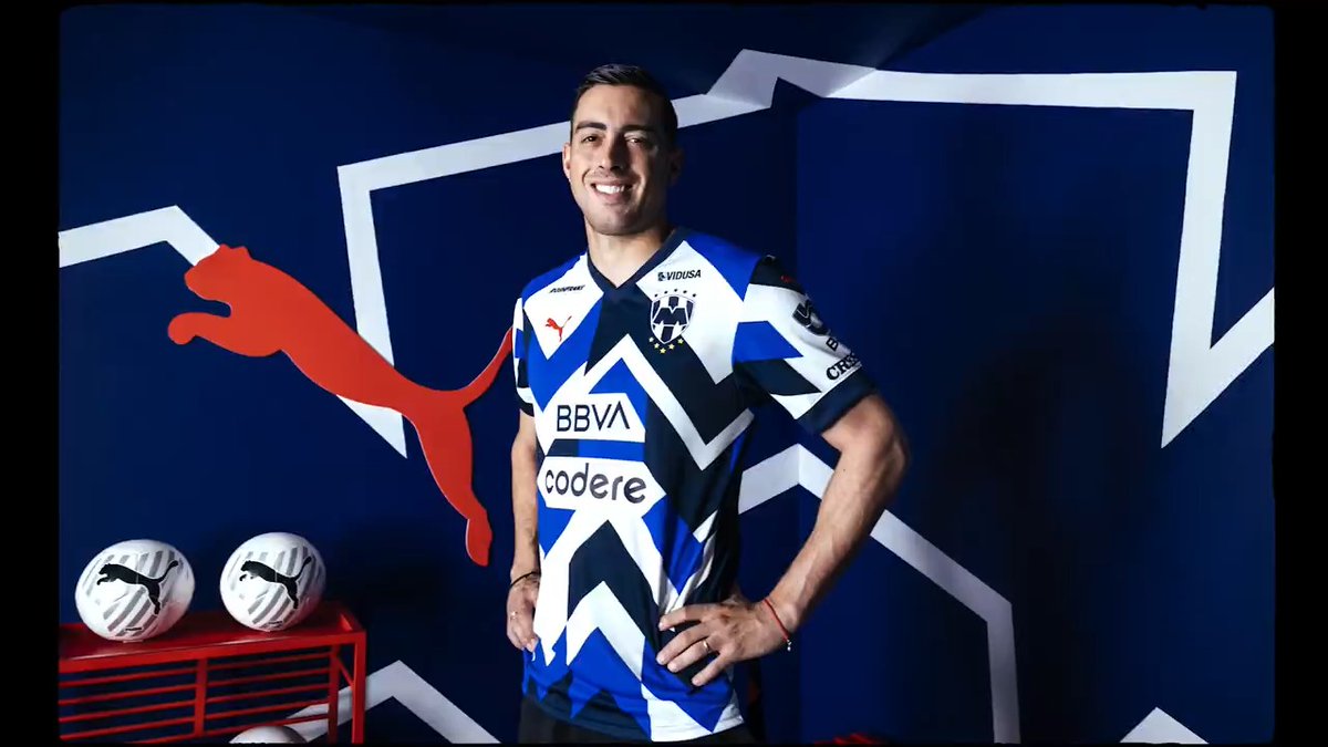 ¡El nuevo jersey de Rayados y Rayadas ha llegado! 👊🏼 En cada detalle se mueve la pasión y se cuenta la historia de Monterrey.💙⚽ ¡Cómpralo ya en Tienda Rayados! 👉🏼