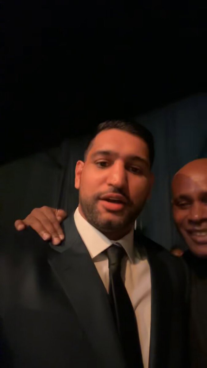 The legend Mario Kindelan. We boxed twice in the Amateurs. He beat me in the Olympic finals in Athens when I was 17, then a few month later we fought again and I beat him in bolton where I became number one lightweight in the world and turned over to the professional ranks with Frank Warren. It’s a pleasure to meet one of the best amateur boxers ever and it was amazing to share the ring with such a legend. 👌🏽