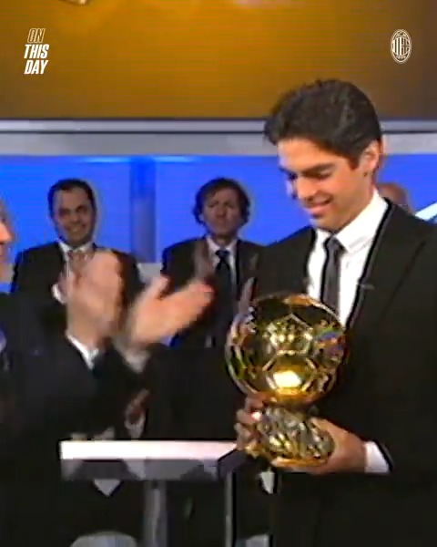 When Kaka ruled the world 👑 #SempreMilan #OnThisDay