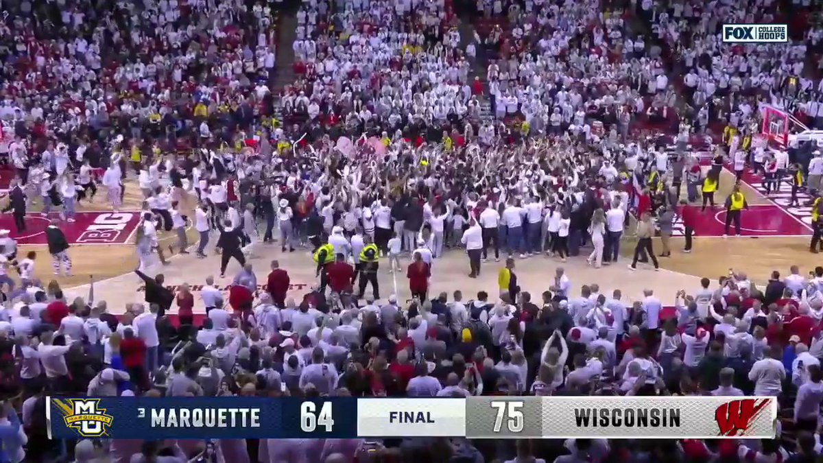 WISCONSIN UPSETS NO. 3 MARQUETTE 🗣️ (via FOX College Hoops)