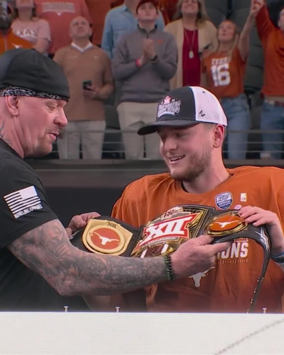 Quinn Ewers got a championship belt from the Undertaker after the Big 12 Championship 🔥