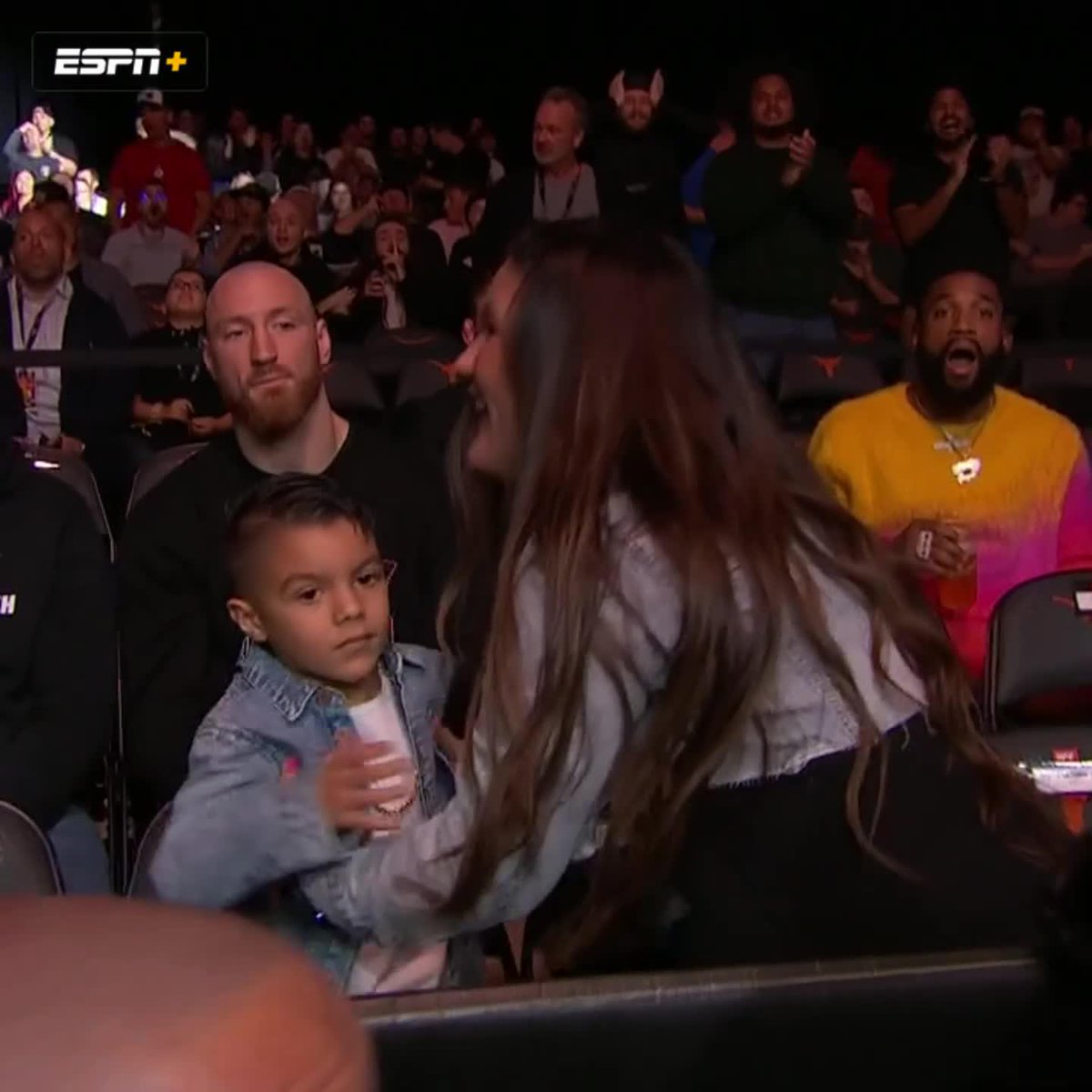 WHAT A KNOCKOUT 😳 #UFCAUSTIN