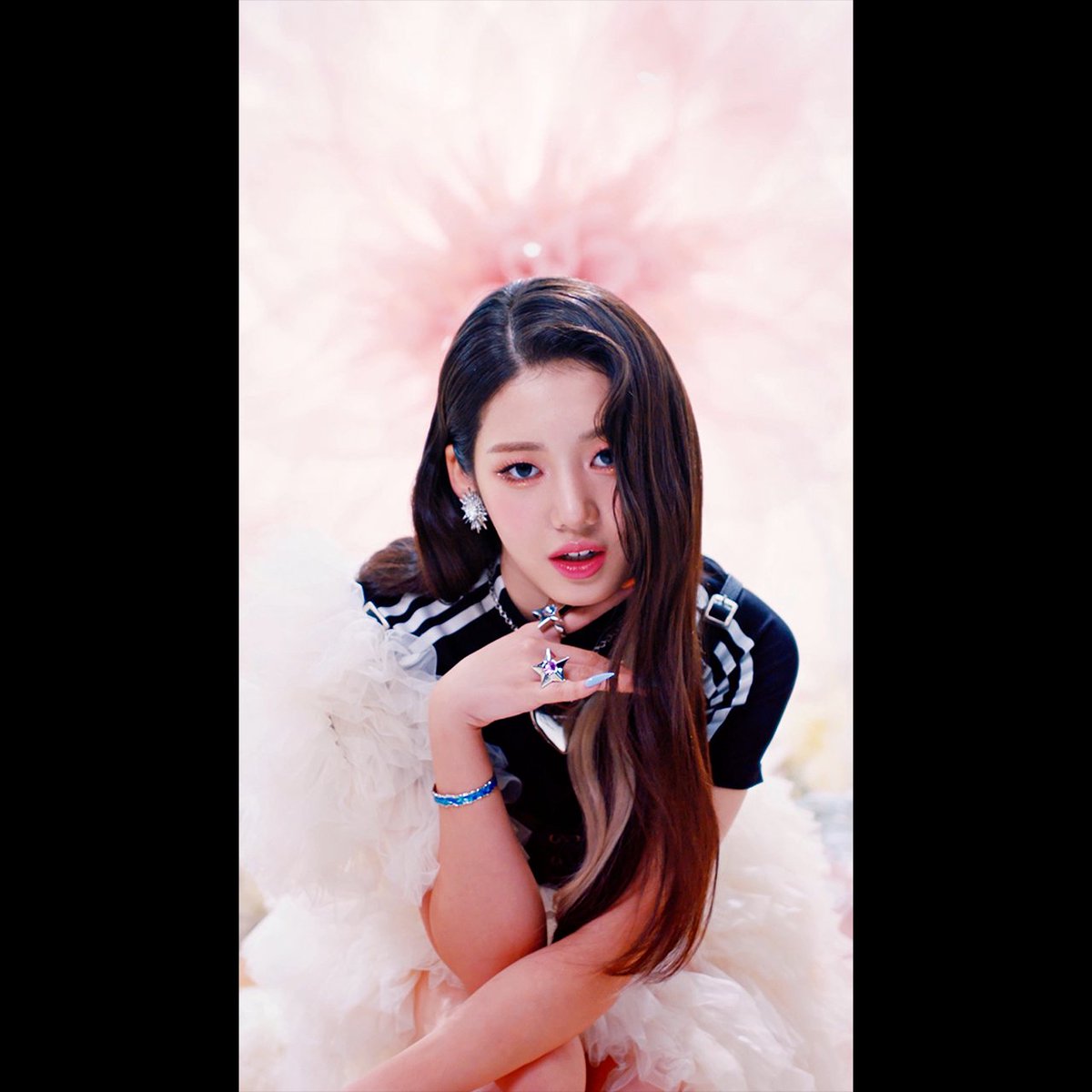 #BABYMONSTER ‘BATTER UP’ M/V Highlight Clip | RORA 'BATTER UP' M/V ▶️ #베이비몬스터 #RORA #로라 #DigitalSingle #BATTER_UP #MV #HIGHLIGHTCLIP #YG