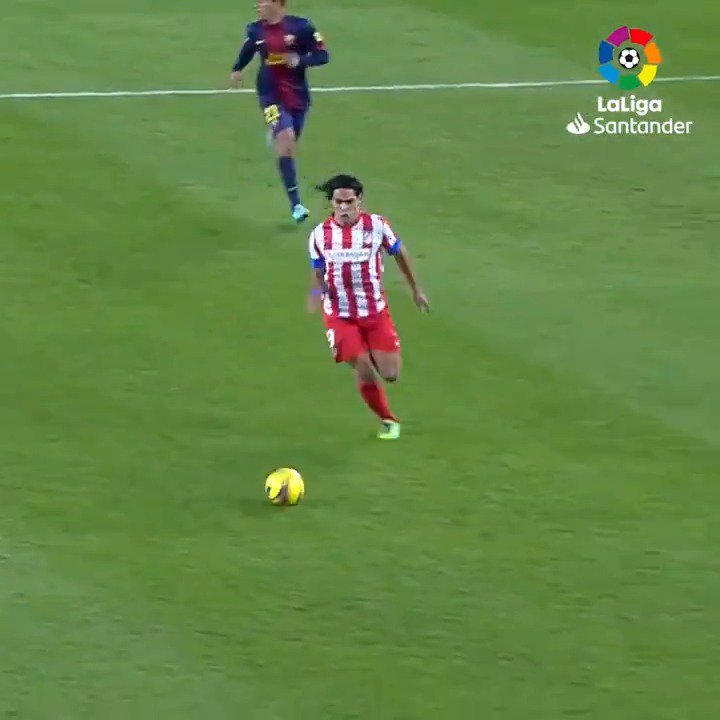 🐯 Un gol histórico de un 'killer' histórico. 🔙🇨🇴 Cuando Radamel Falcao enmudeció al Camp Nou...