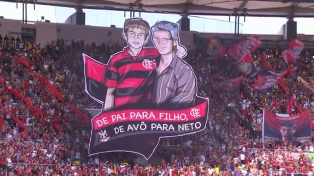 Filipe Luis a reçu un magnifique hommage pour le dernier match de sa carrière devant les supporters de Flamengo. 🤩