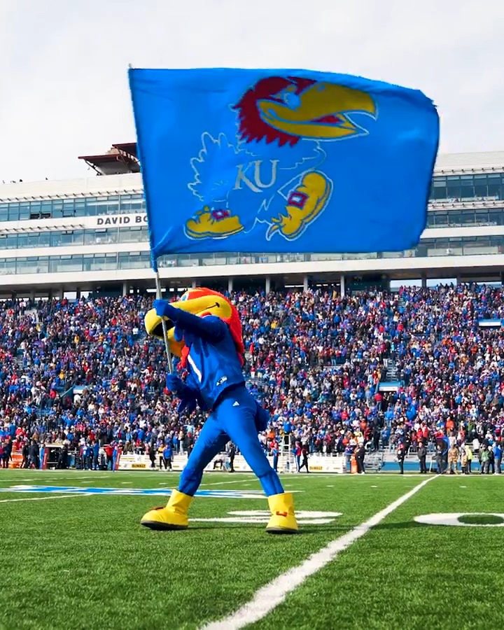 Bringing this show out west 🔥🌵 #RockChalk x @RateBowl