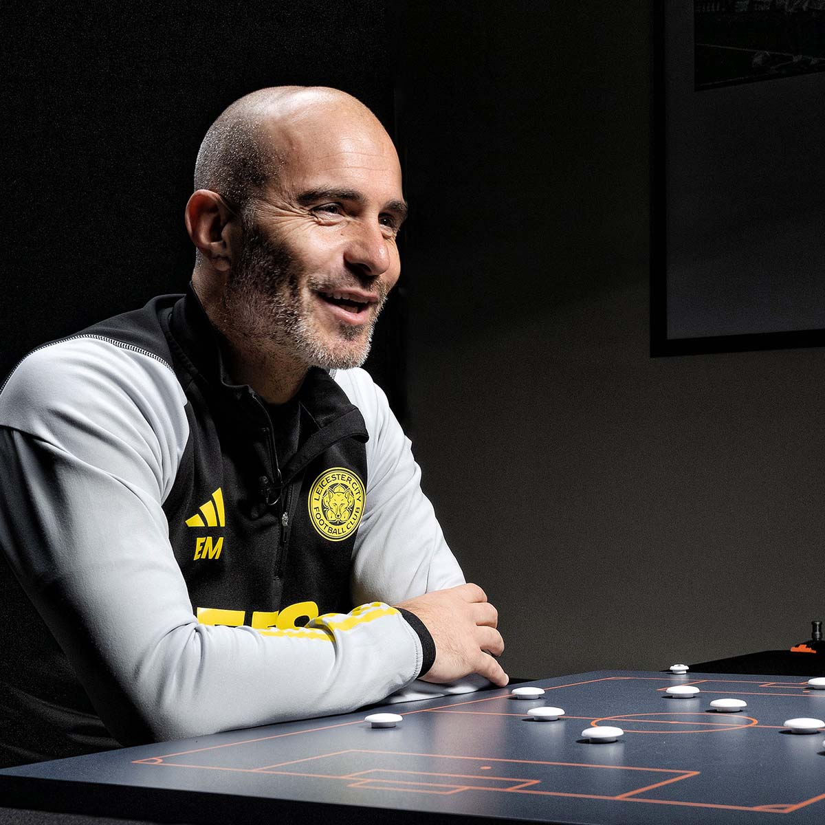 Our Enzo Maresca Masterclass will be premiered on our YouTube at 5pm tomorrow. Turn on notifications and watch it with us by tapping below... 🔔🦊 #LCFC