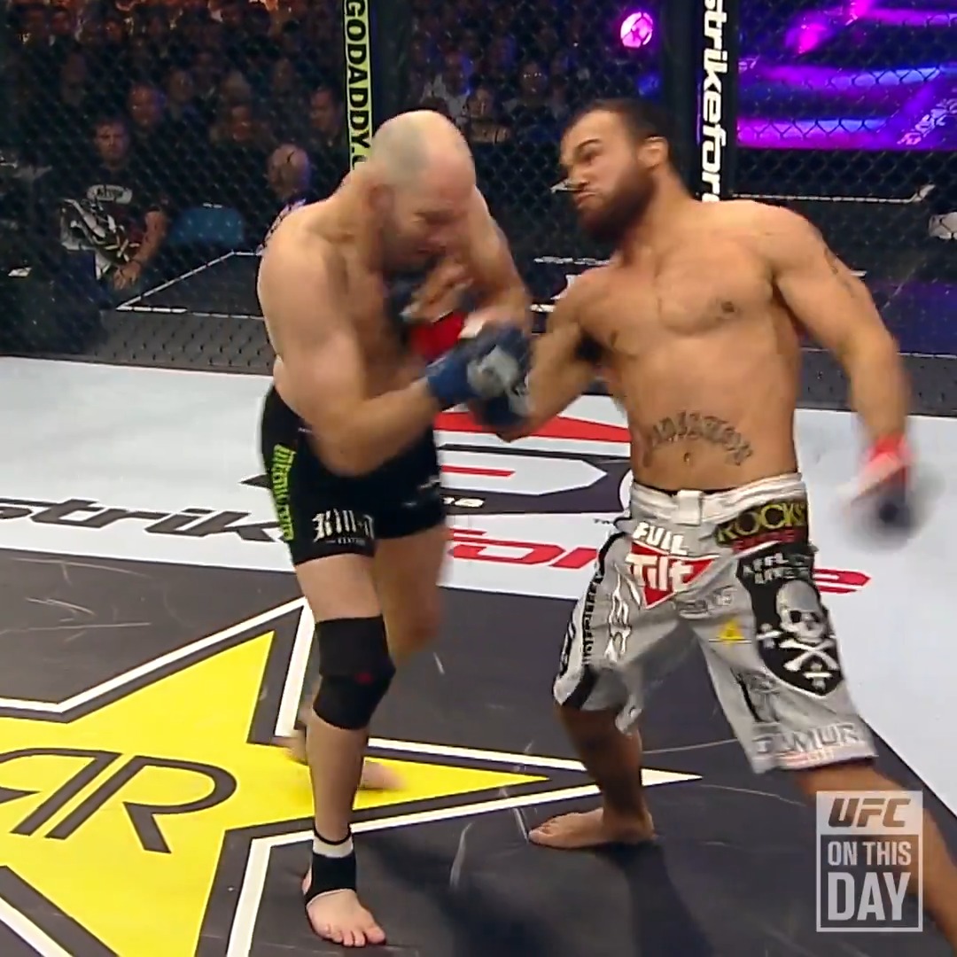 #OnThisDay in 2010, Robbie Lawler landed a right hand from hell on Matt Lindland 😳