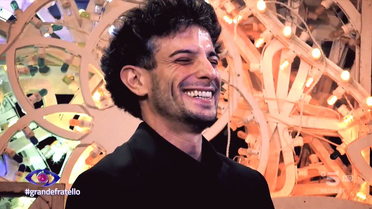 Beatrice e Garibaldi... nelle ultime ore una discussione parecchio accesa ha infiammato gli animi. Tutto è iniziato nella scorsa puntata, durante una sorpresa. #GrandeFratello