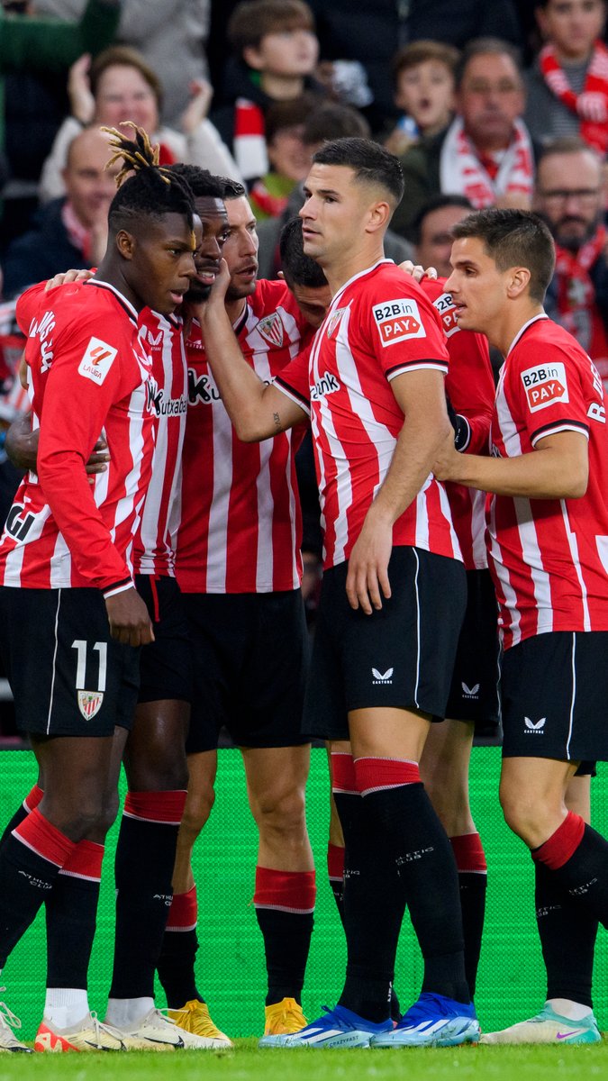 😎 ¿Cómo mete gol TODO un EQUIPO? 🔛 Simón Paredes Lekue Galarreta Herrera Vivian De Marcos Sancet Nico Williams Guruzeta Iñaki Williams 🔚 Los once leones sobre el césped de San Mamés participaron en el tercer gol del #AthleticRayo #AthleticClub 🦁
