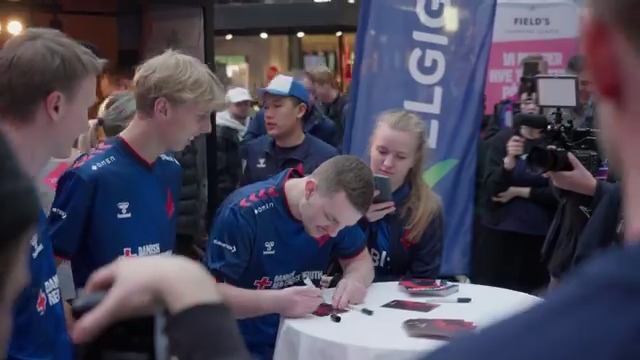 These past weeks have been filled with amazing moments, from our Fanzone event to our tour around Denmark. Thank you so much for your support, everyone. And thank you, Elgiganten Gaming DK OMEN hummel, for your help in bringing all of this to life.