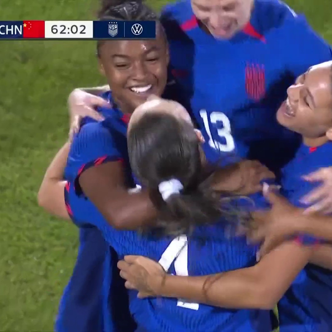 Sam Coffey brings the #USWNT level! 📺 UNIVERSO &amp; Peacock