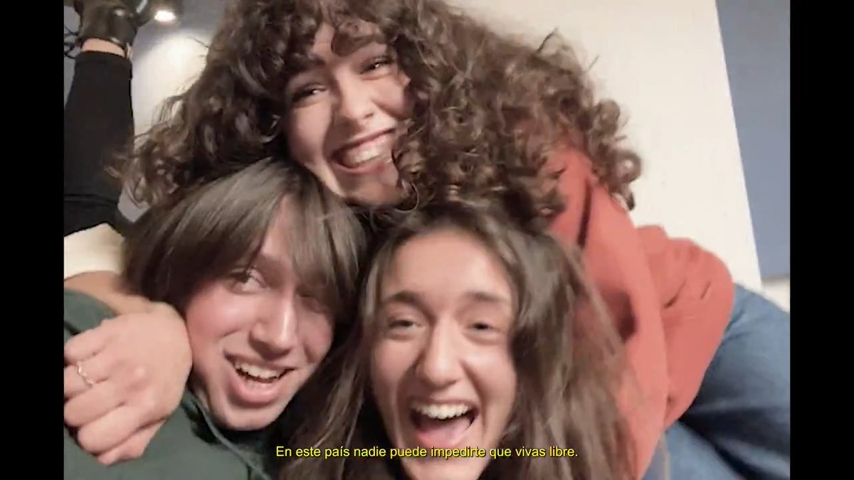 Hace 45 años, la Constitución española nació como un símbolo de igualdad y libertad y colocó los cimientos para construir la España que somos hoy: un país moderno, diverso y plural. La Constitución es el marco fundacional de nuestra convivencia. Refleja lo que somos y lo que queremos ser. ¡Feliz #DíaDeLaConstitución!