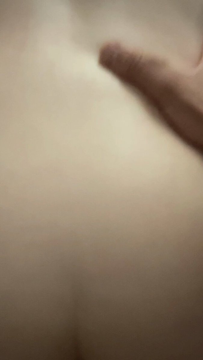 حط سماعات واسمع صوت اذا حباب تشاركني مع زوجي ريتوت وتعال خاص Würdest du mich ficken?Wenn ja Retweet