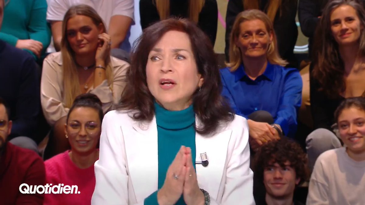 « Iil y a un message que je veux passer : tout enfant est capable de penser mathématiquement » assure la docteure en mathématiques Monica Neagoy, qui explique par A + B à quel point nous devons avoir confiance en eux mais aussi en leurs professeurs. #Quotidien
