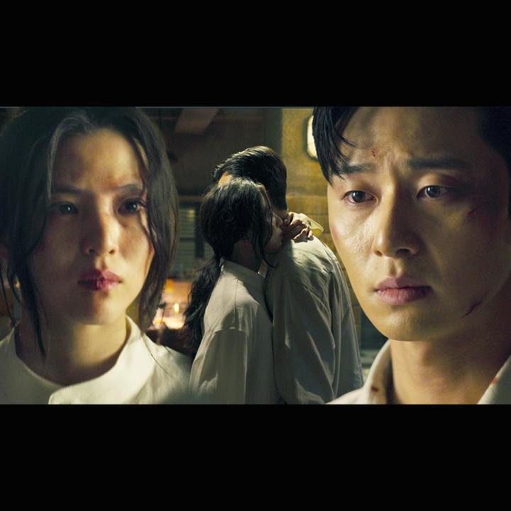 Séries com criaturas na Coreia? Estou dentro. A parte 1 da minha nova série coreana A Criatura de Gyeongseong, com Park Seo-jun e Han So-hee, estreia dia 22 de dezembro. E já me adiantando... A parte 2 chega dia 5 de janeiro. 🩸