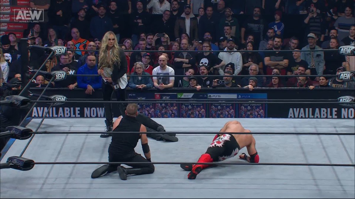 Nick Wayne’s mom, Shayna Wayne costs Adam Copeland the TNT Championship against Christian Cage in Montreal. #AEWDynamite