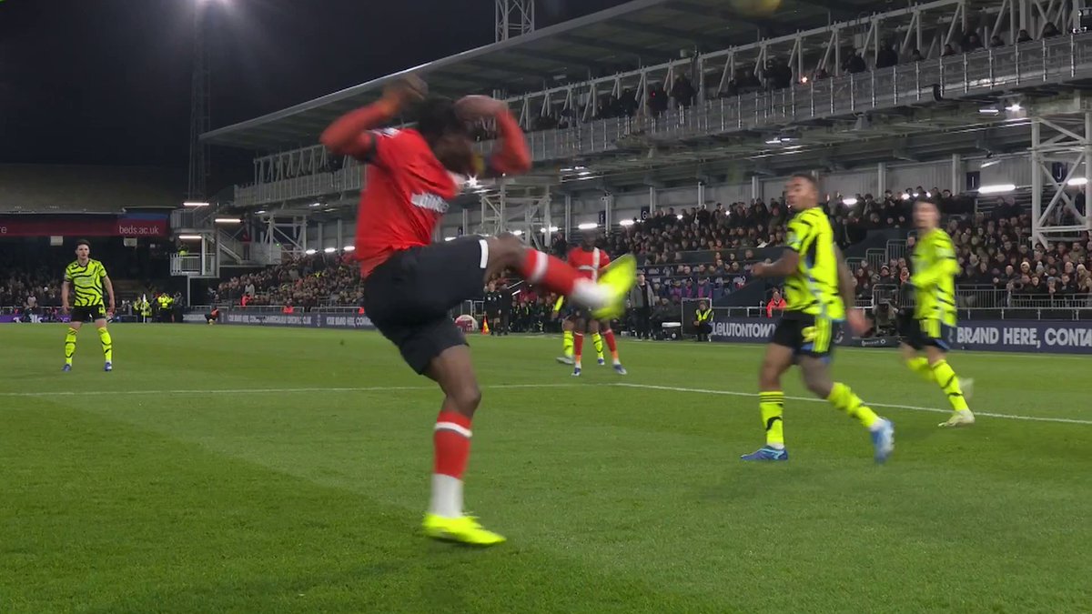 "It's just not a penalty. We all know that." Dermot Gallagher agrees with the referee's decision to not award Arsenal a penalty against Luton after a potential handball ✅