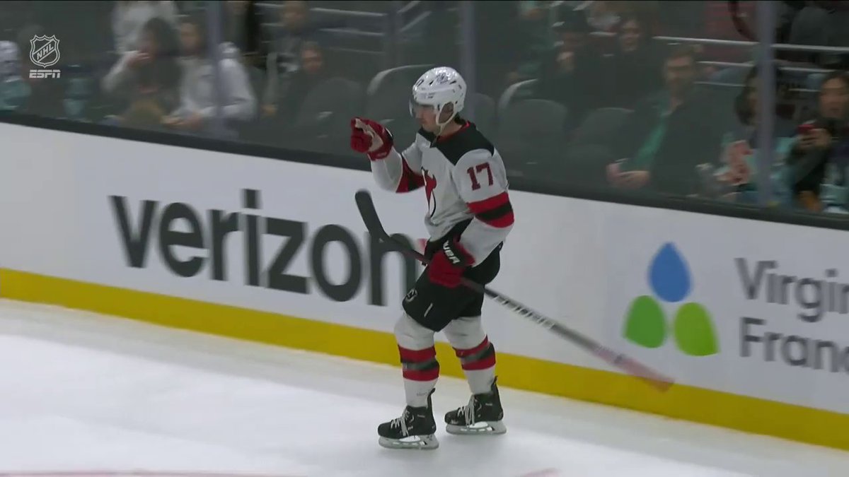🚨 First NHL goal alert! 🚨 2022 second-overall selection, Simon Nemec, gives the New Jersey Devils the lead with his first career goal! 📺: ESPN ➡️