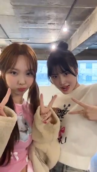 Wiggle Wiggle 🐰🐻 📌 TWICE 2024 Pre-Save/Pre-Add #NAYEONCHALLENGE #트와이스 #TWICE #나연 #NAYEON #모모 #MOMO #wigglewiggle