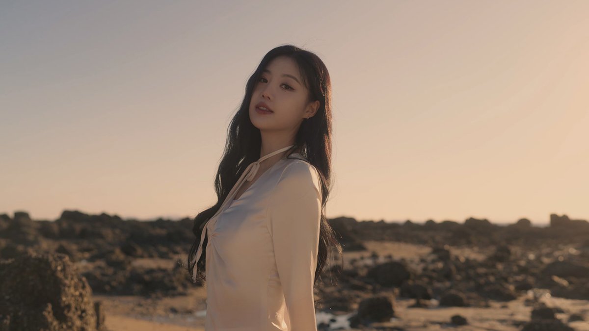 수진 (SOOJIN) 1st EP [아가씨] 'SUNSET' Live Clip 🔗 #수진 #SOOJIN #아가씨 #SUNSET