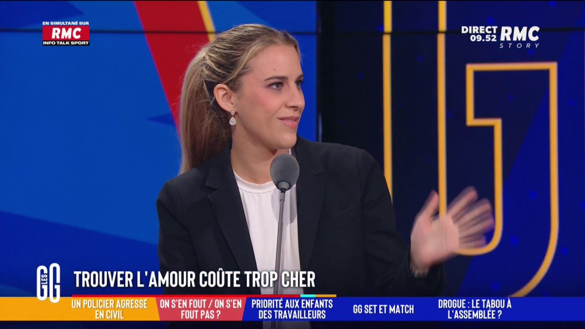 🇫🇷🎙️Lors d'un date, "c'est l'homme qui paie toujours, y a pas de débat. J'ai même pas un moyen de paiement sur moi. Admettons qu'un homme ne me paie pas l'addition, je me lèverai dans le restaurant et irai en chercher un", a déclaré Sarah #Saldmann, 32 ans.
