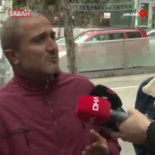 Ankara'da sokak köpeklerinin saldırısına uğrayan Tunahan'ın babası Halil Yılmaz: ➖Vücudunun çoğu yerinde et kalmamış, yemişler çocuğumu ➖Oğlum yoğun bakımda bilinci kapalı ➖Kol, bacak, kafatasında, yüzünde eksiklik var ➖Türkiye'de hayvan sevgisi insan sevgisinin önüne geçmiş