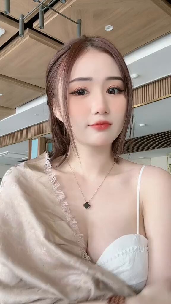 E hứa với a sẽ chăm lo mần ăn Ko chờ a nữa a mớt ơi 🔪🔪 Có ai var 🦊 số lượng mát xì bum với e không 🙈