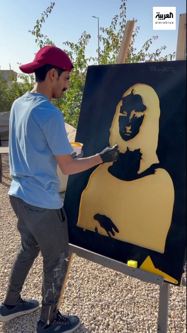 رسم أول جدارية وهو في المرحلة المتوسطة.. شاهد قصة الفنان التشكيلي "سلمان الحريجي" الذي أصبح أيقونة لرسم الجداريات في محافظة #حفر_الباطن عبر: @azizibrahem90