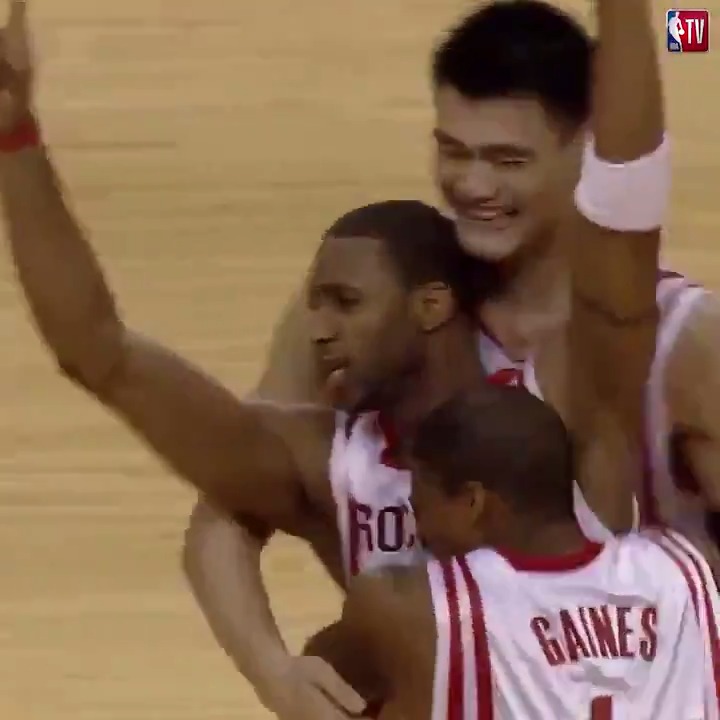 19 years ago today: Tracy McGrady dropped 13 points in 33 seconds to lead the Rockets to an improbable comeback win 😮