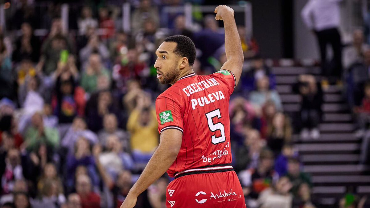 โค๏ธ Batir tu ๐ง๐ฬ๐๐ค๐ง๐ ๐๐ ๐ฉ๐ง๐๐ฅ๐ก๐๐จ en la historia de la #LigaEndesa, ante un pabellรณn en el que no cabe un alma y logrando una victoria vital. No se ha quedado mal noche por Granada, ยฟno? #LigaEndesa | Fundaciรณn CB Granada