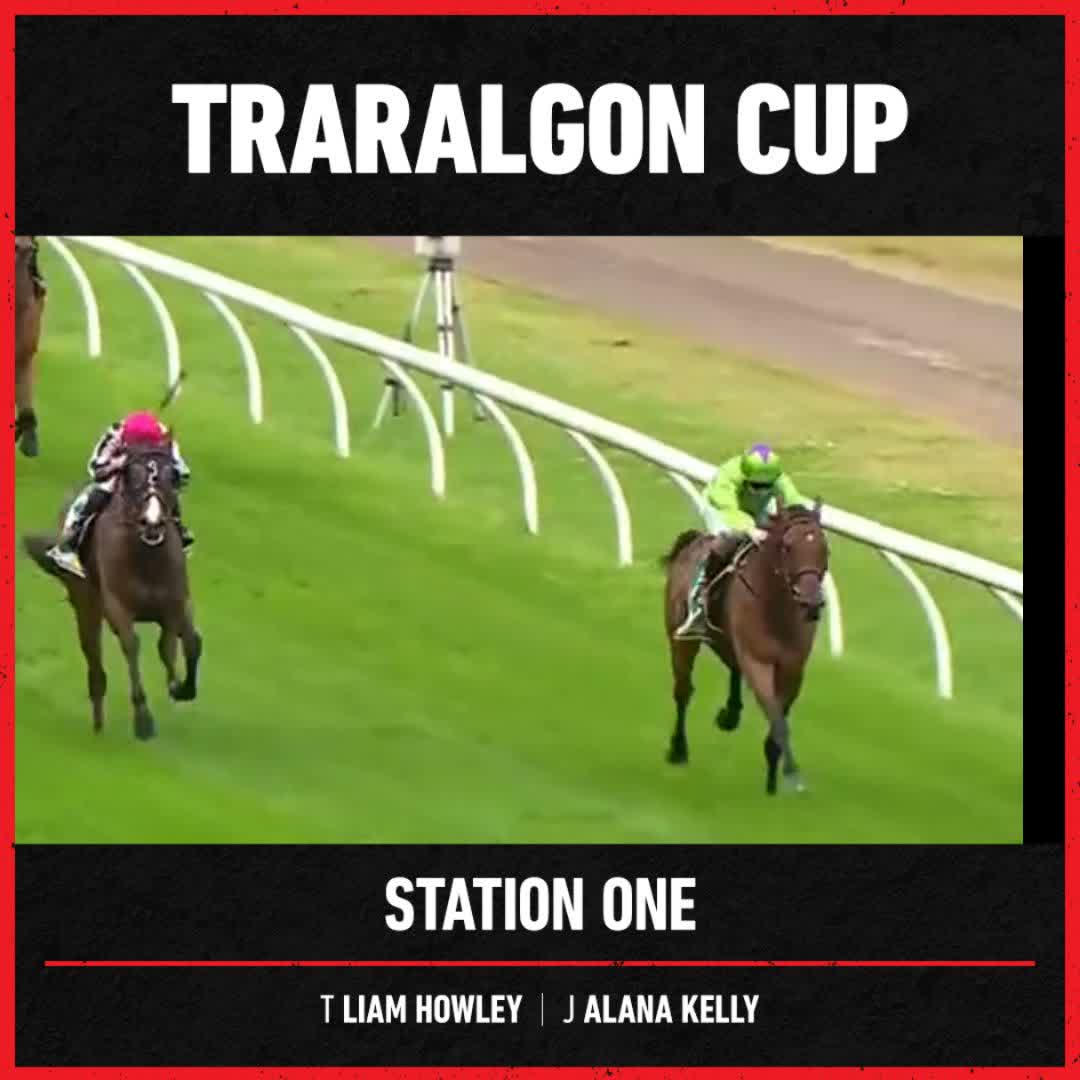 "All the way for Station One." A superb performance from Alana Kelly &amp; the Liam Howley Racing-trained galloper 👏