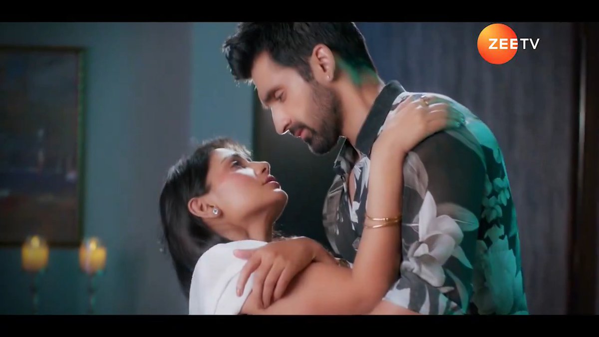 Jo Virat tha kabhi Amruta ke khilaaf, kya wahi dega ab uska saath? Dekhiye ek nayi kahaani #KaiseMujheTumMilGaye, har roz, raat 10 baje, sirf #ZeeTV par aur kahin bhi, kabhi bhi ZEE5 Hindi par. #Promo #ArjitTaneja #SritiJha