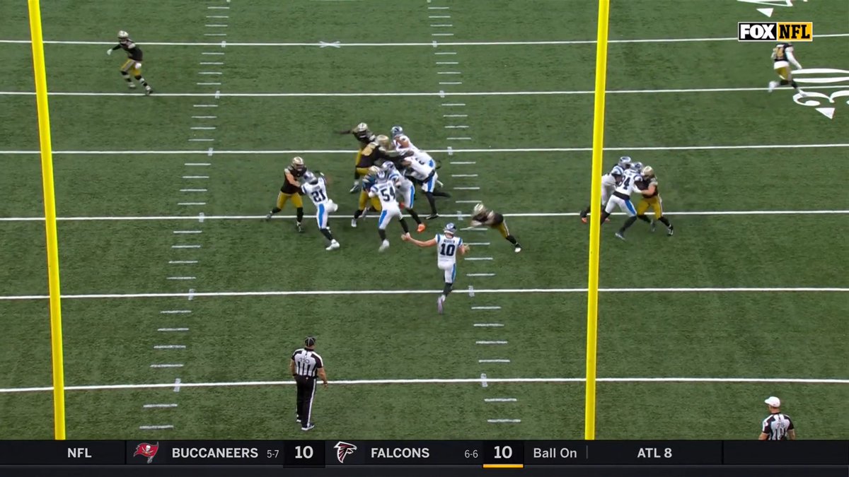 There's just something about punt blocks in the Dome... Nephi blocks it, D'Marco scoops and scores 🔥 📺 FOX Sports: NFL