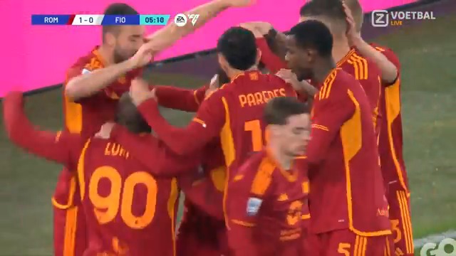 Wat een achteloos balletje! 🤤 Wie anders dan 'Big Rom' zet Roma op voorsprong na een geweldige assist van Dybala 🔥 #ZiggoSport #SerieA #RomaFiorentina